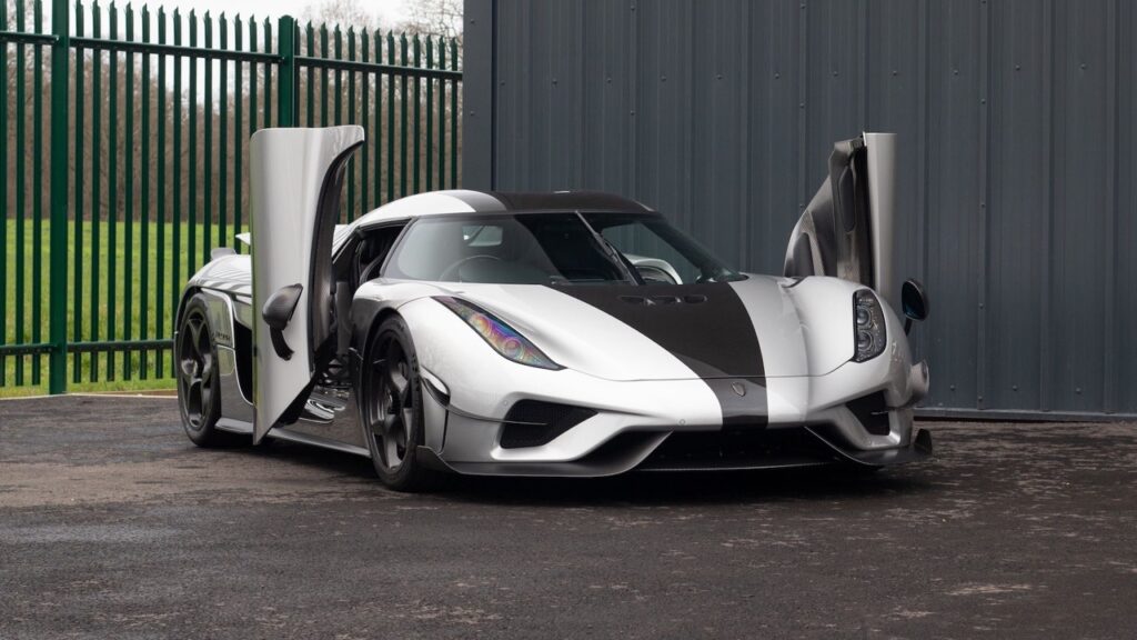 Koenigsegg Regera for sale - Luxury Car Broker - LUSSO