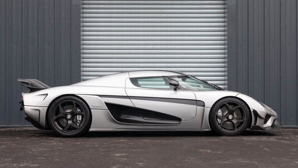 Koenigsegg Regera for sale - Luxury Car Broker - LUSSO