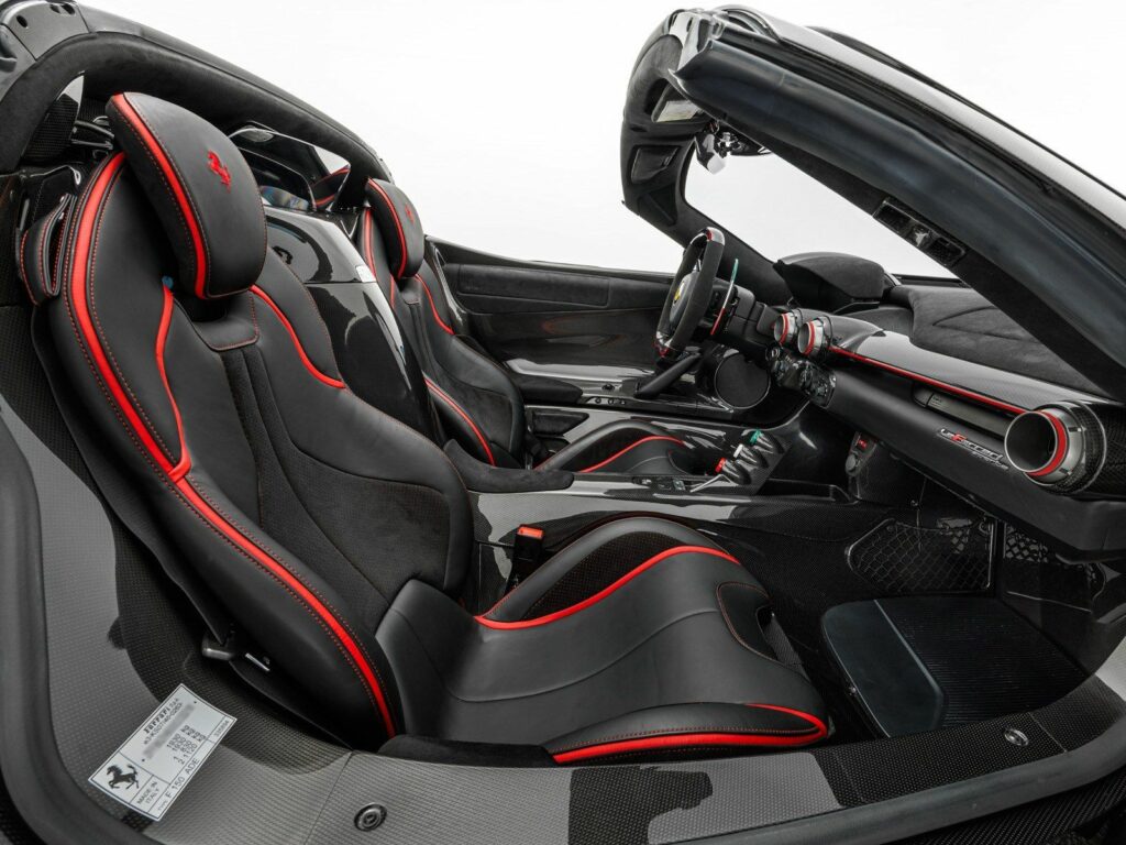 Ferrari LaFerrari Aperta for sale - Luxury car Broker - LUSSO