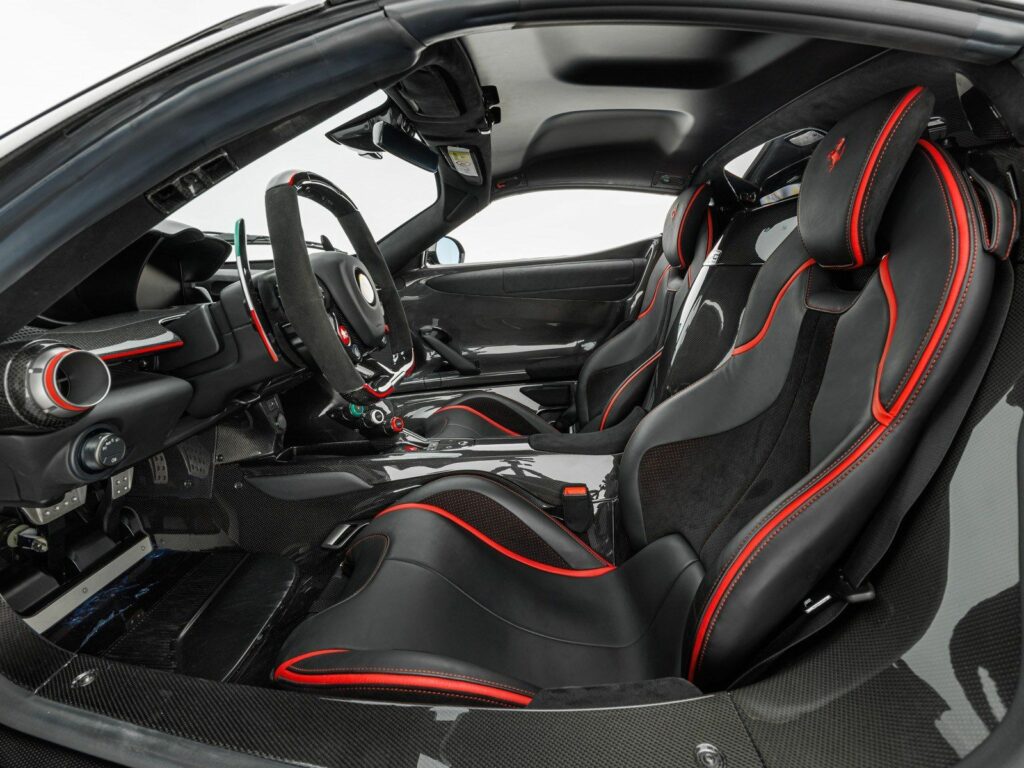 Ferrari LaFerrari Aperta for sale - Luxury car Broker - LUSSO