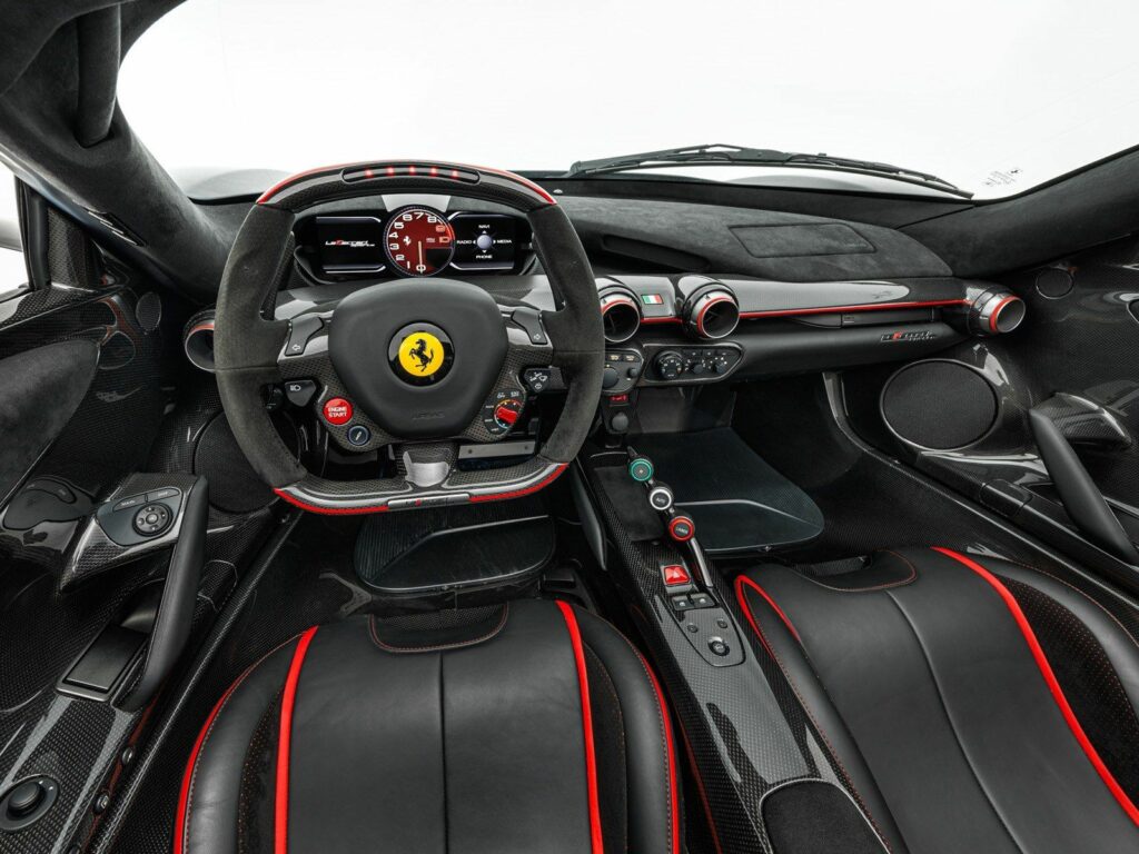 Ferrari LaFerrari Aperta for sale - Luxury car Broker - LUSSO
