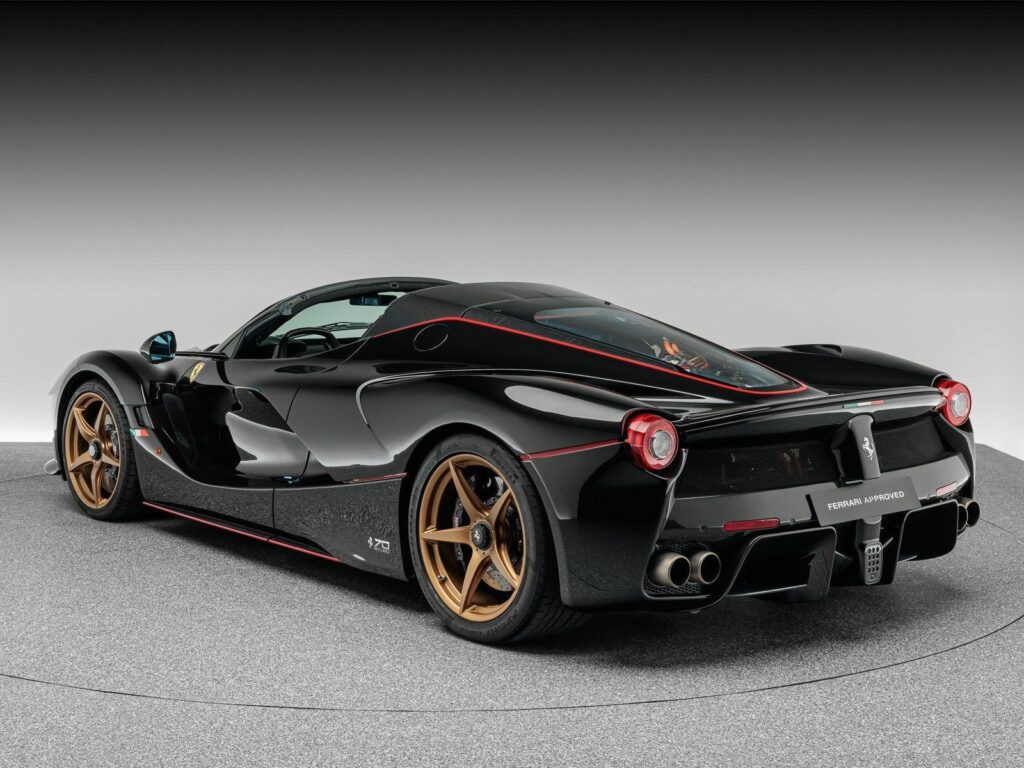 Ferrari LaFerrari Aperta for sale - Luxury car Broker - LUSSO