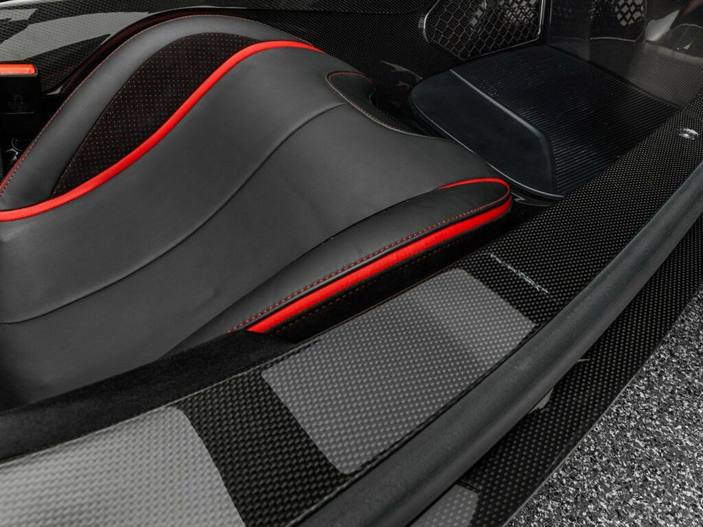 Ferrari LaFerrari Aperta for sale - Luxury car Broker - LUSSO