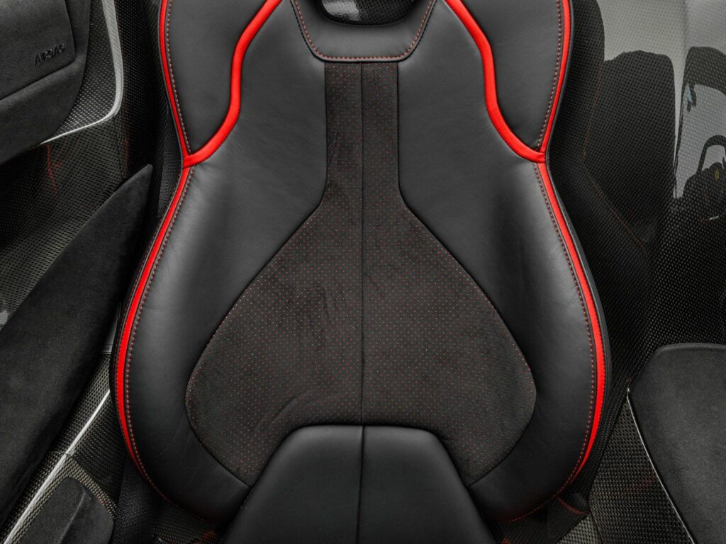 Ferrari LaFerrari Aperta for sale - Luxury car Broker - LUSSO