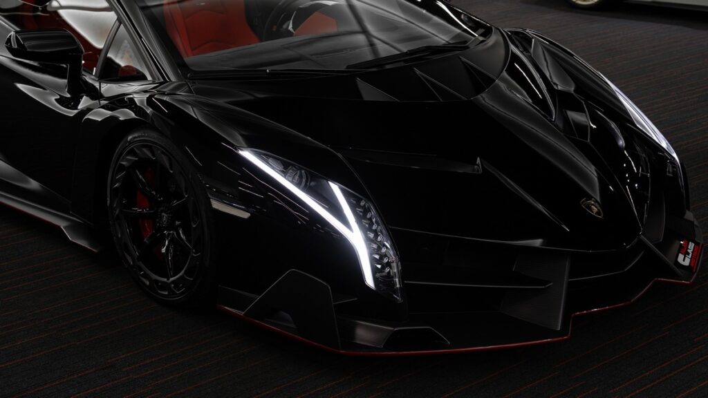 Lamborghini Veneno Roadster for sale - Luxury Car Broker - LUSSO