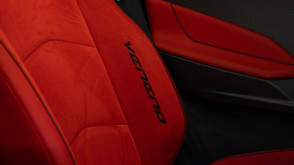 Lamborghini Veneno Roadster for sale - Luxury Car Broker - LUSSO