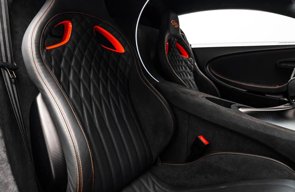 Bugatti Chiron Super Sport 300+ for sale - Luxury car Broker - LUSSO, the best luxury car broker in the world