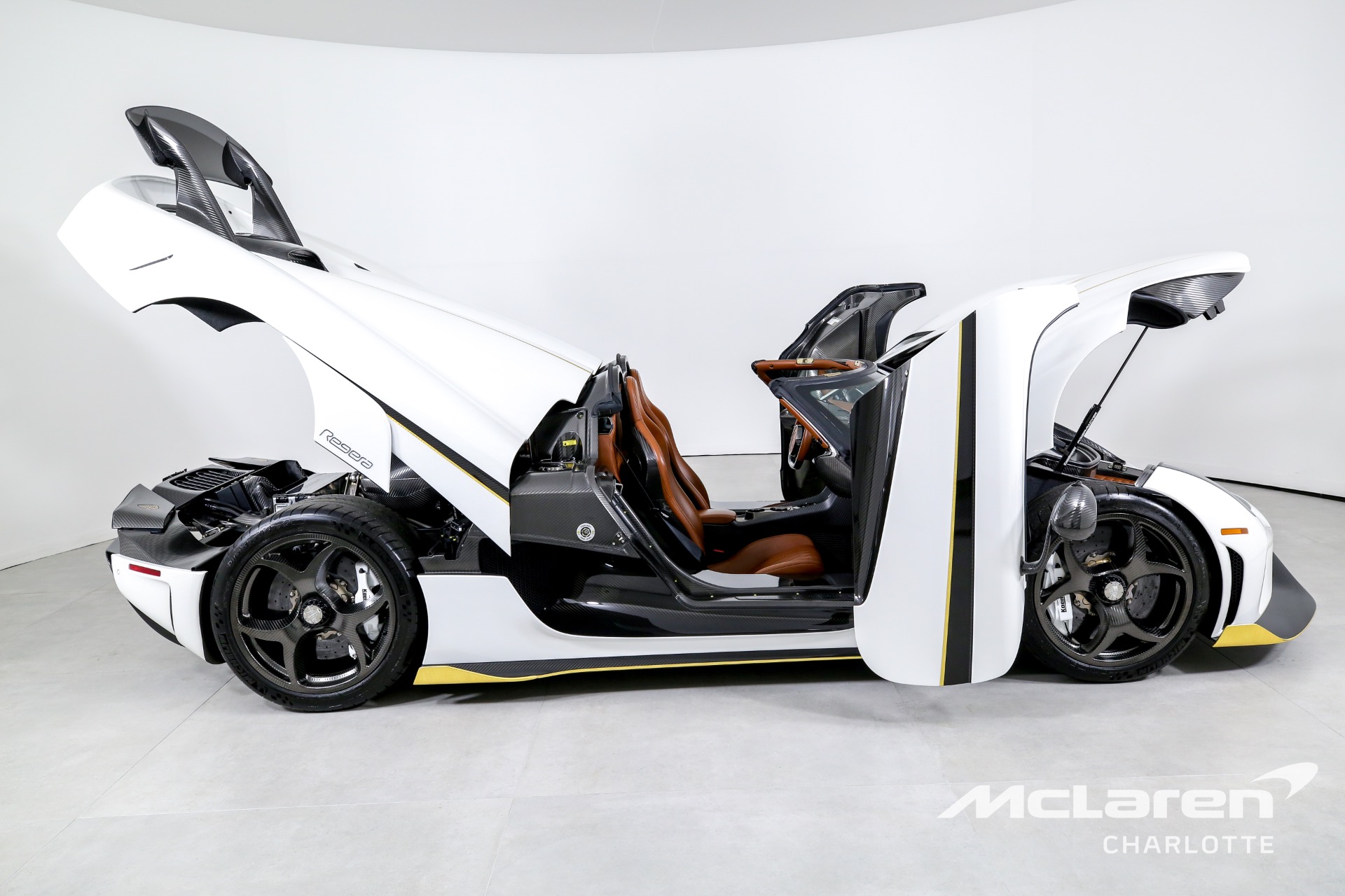 Koenigsegg Regera For Sale - LUSSO - Luxury Car Broker, The best Luxury car Broker in the world