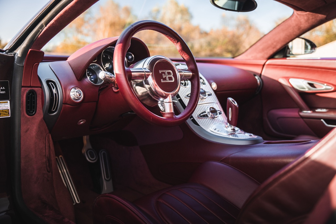 Bugatti Veyron for sale - LUSSO - Luxury car broker