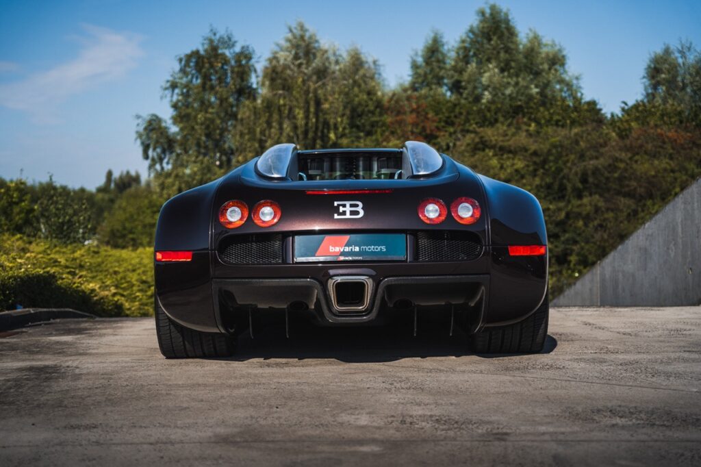 Bugatti Veyron for sale - LUSSO - Luxury car broker
