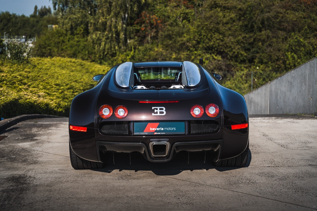Bugatti Veyron for sale - LUSSO - Luxury car broker
