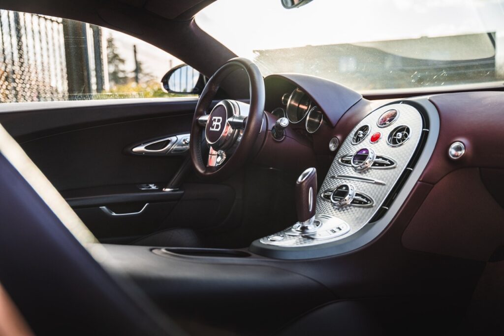 Bugatti Veyron for sale - LUSSO - Luxury car broker