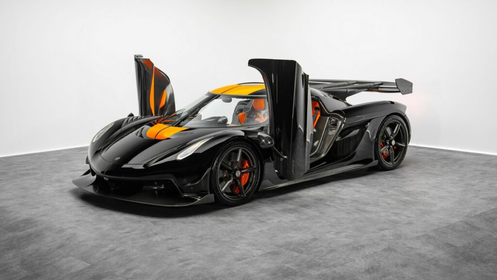 Koenigsegg Jesko Attack for sale - LUSSO