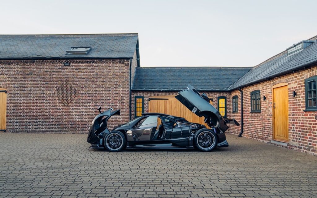 Pagani Zonda 760 ‘Attack’ for sale - LUSSO