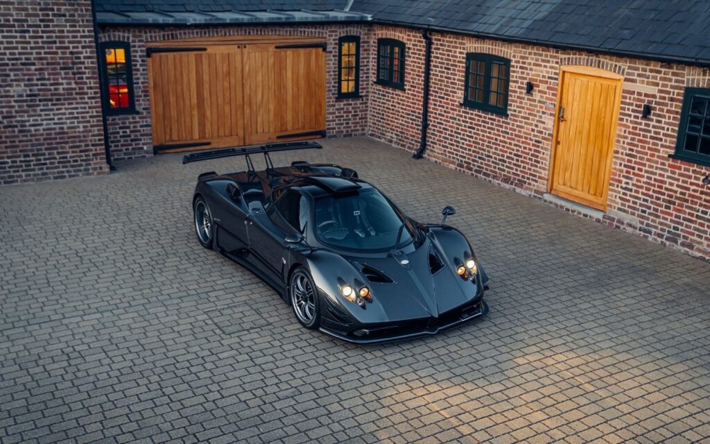 Pagani Zonda 760 ‘Attack’ for sale - LUSSO