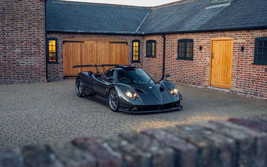 Pagani Zonda 760 ‘Attack’ for sale - LUSSO