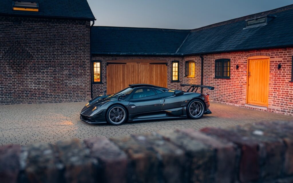 Pagani Zonda 760 ‘Attack’ for sale - LUSSO