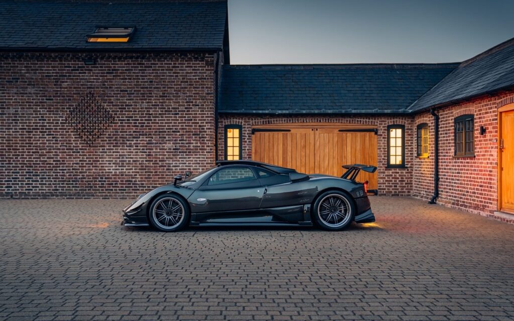 Pagani Zonda 760 ‘Attack’ for sale - LUSSO
