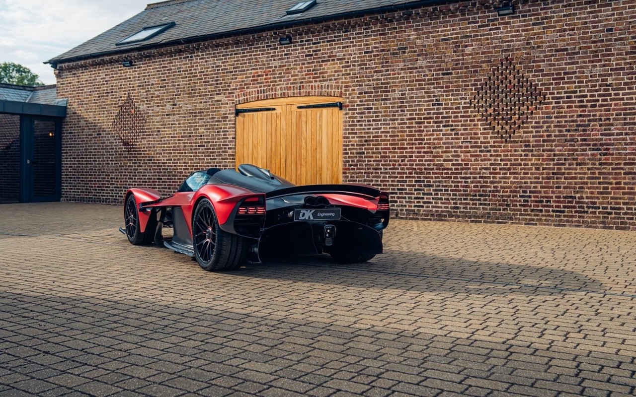 Aston Martin Valkyrie Spider for sale - LUSSO - Luxury car Broker