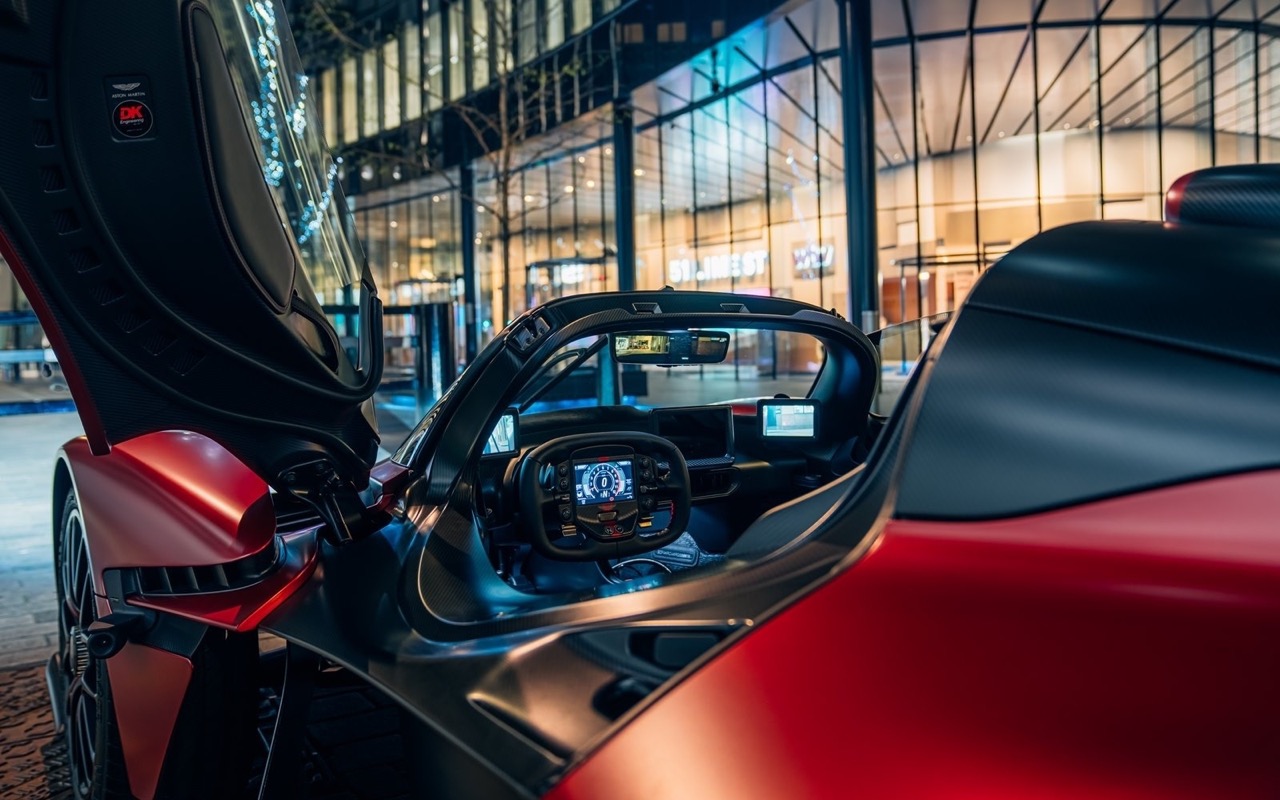 Aston Martin Valkyrie Spider for sale - LUSSO - Luxury car Broker