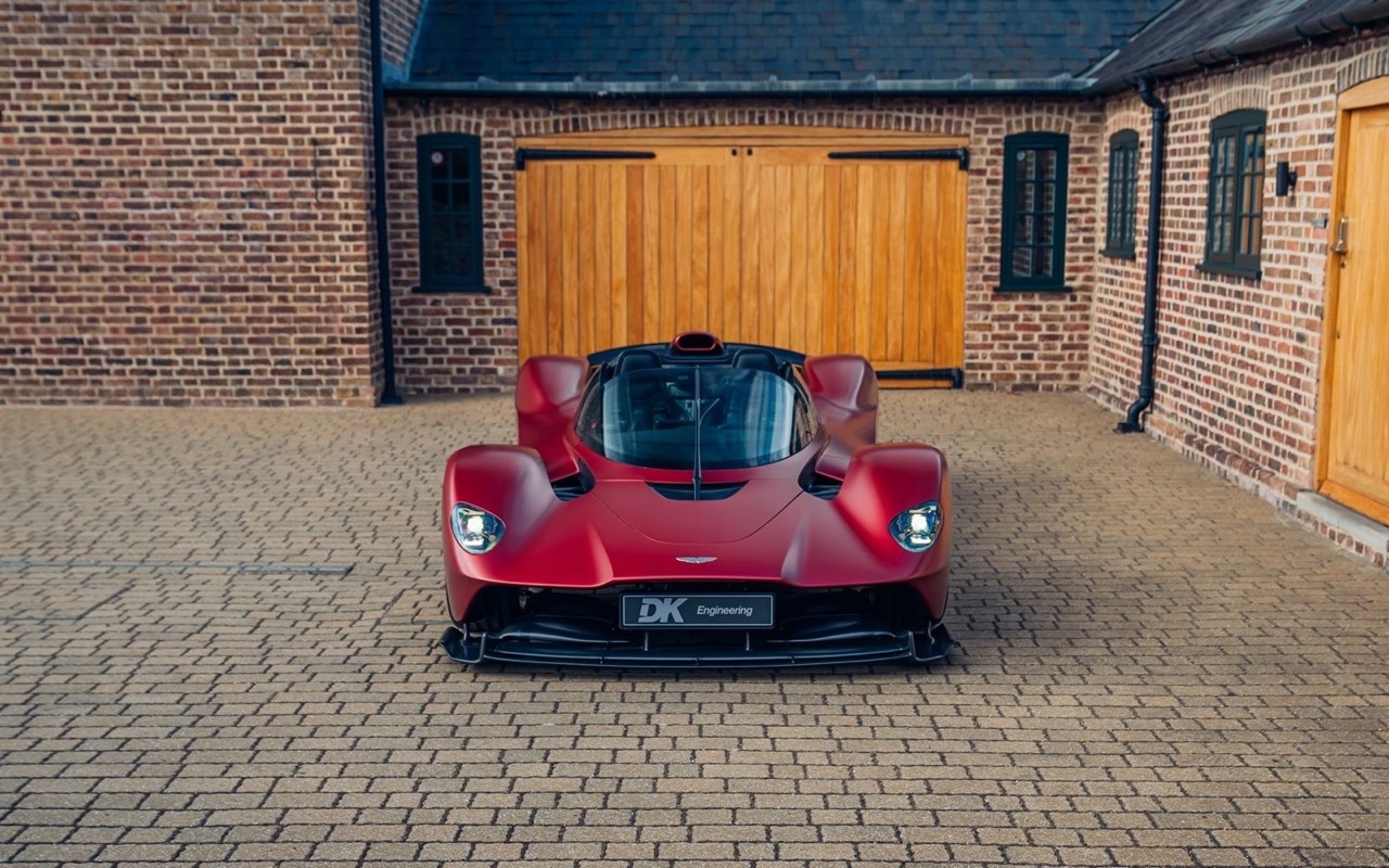 Aston Martin Valkyrie Spider for sale - LUSSO - Luxury car Broker