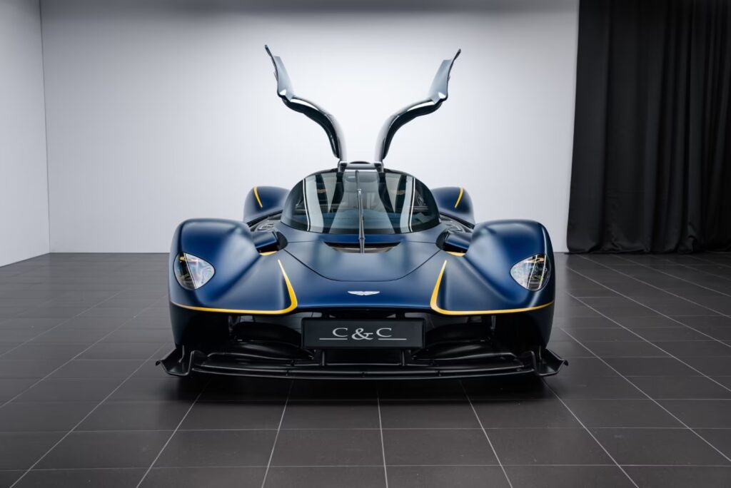 Aston Martin Valkyrie 2023 for Sale
