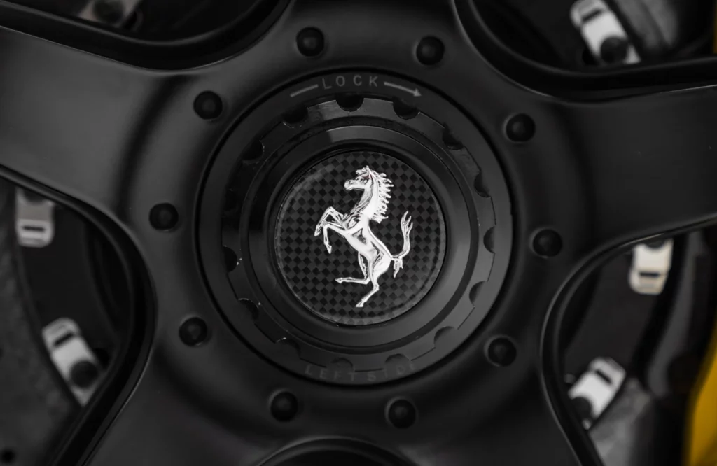 Ferrari LaFerrari Aperta for sale - LUSSO, Luxury car broker