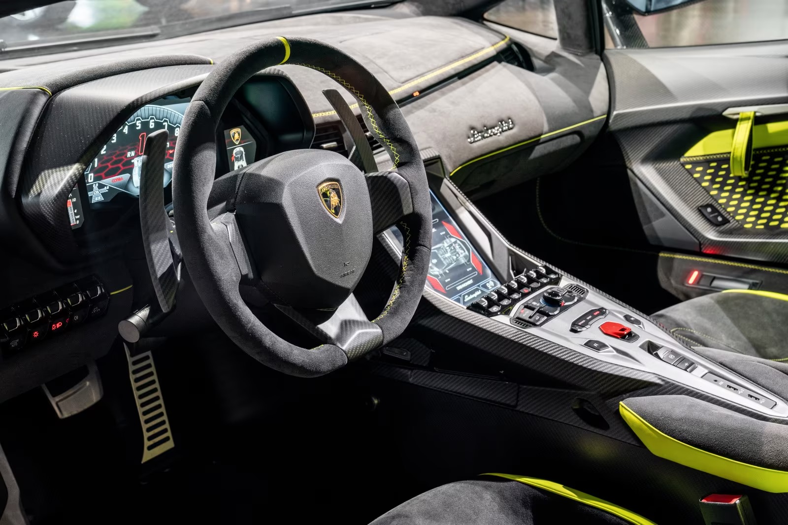 Lamborghini Centenario Roadster for sale - LUSSO, Luxury car broker