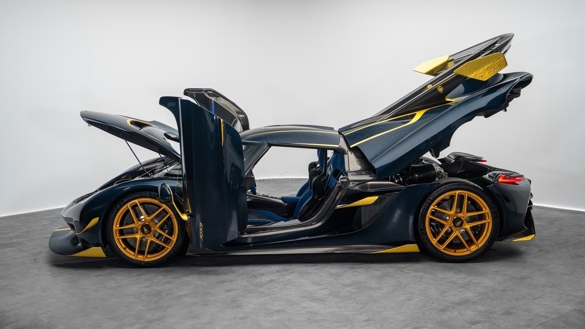 Koenigsegg Jesko Attack for sale - LUSSO -